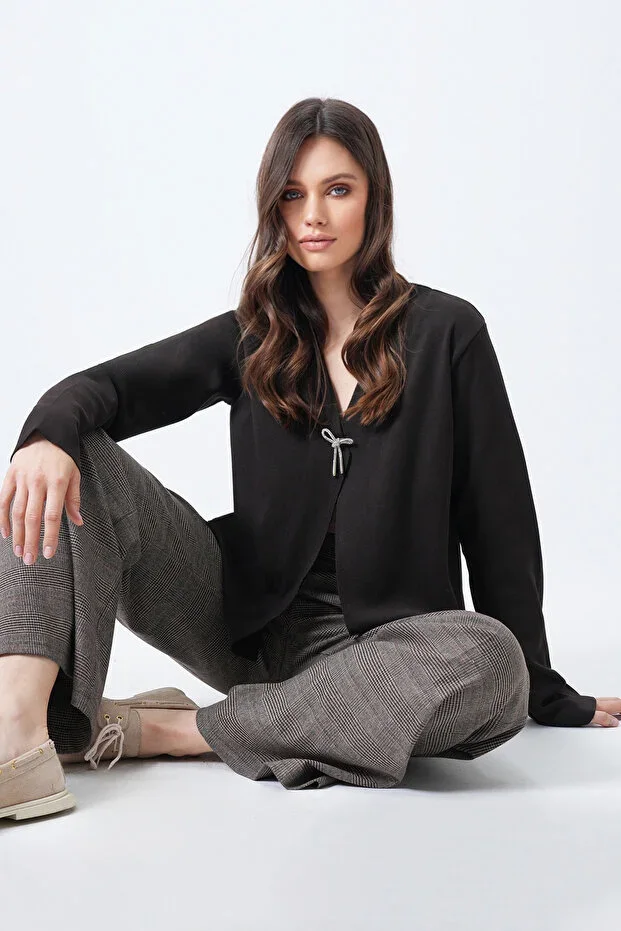 Women's Coffee V-Neck Cardigan with Brooch Detail ALC-X14717