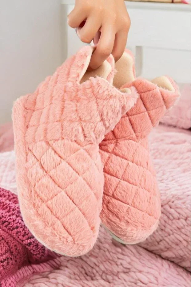 Women's Thick Lightweight Sole Slipper - House Boot - House Shoe