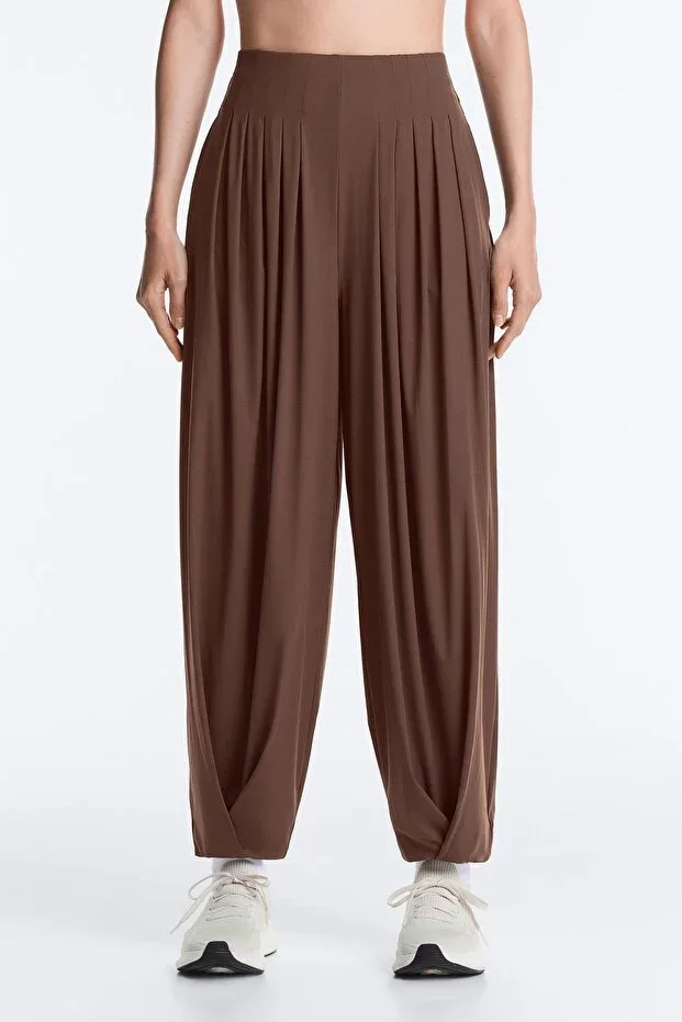 Oysho Light Touch bloomer pants