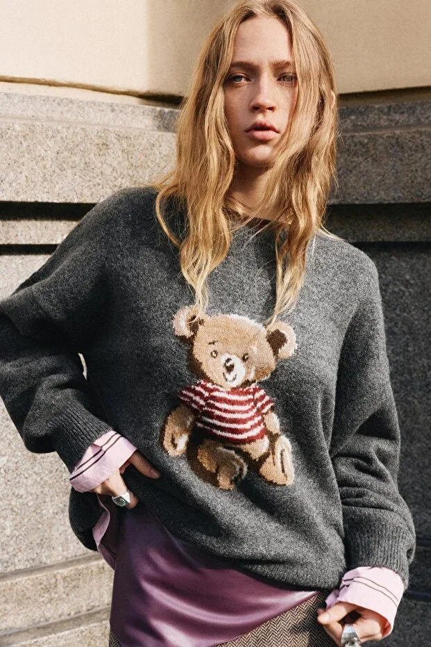 Bear print sweater
