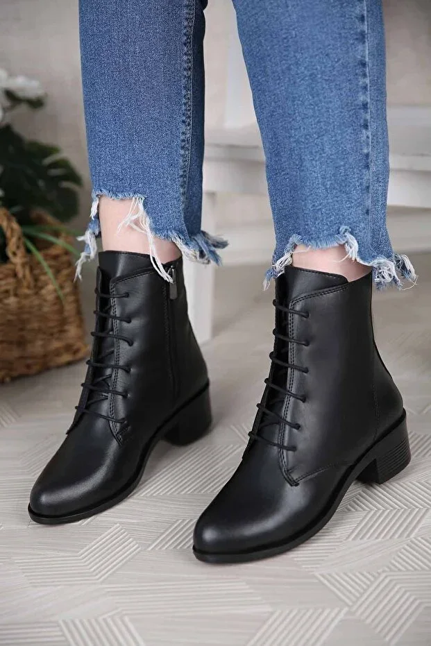 Women's Round Toe Boots BLACK LEATHER