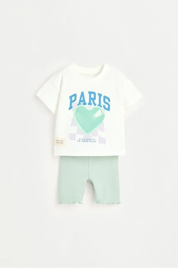 Printed t-shirt and biker leggings set