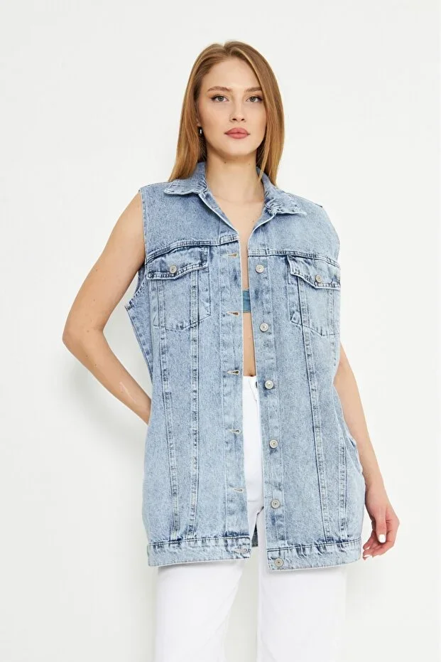 Light Blue Oversize Denim Vest – Modern and Timeless Elegance
