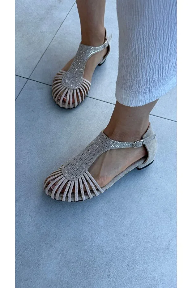 CRAY BEIGE MINI STONE DETAILED SANDAL