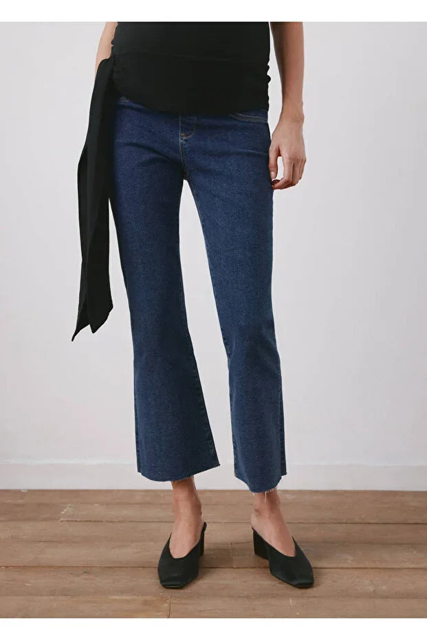 Wide leg maternity jeans