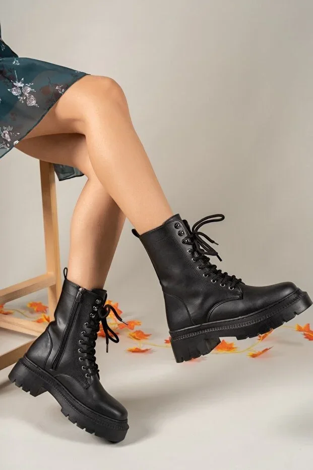 Black Women's Zippered Boots 0012299