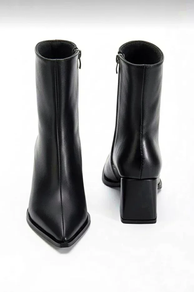 Pointed Toe Block Heel Side Zip Black Heeled Boots