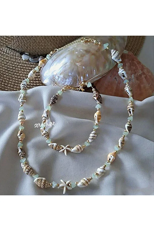 Seashell design necklace