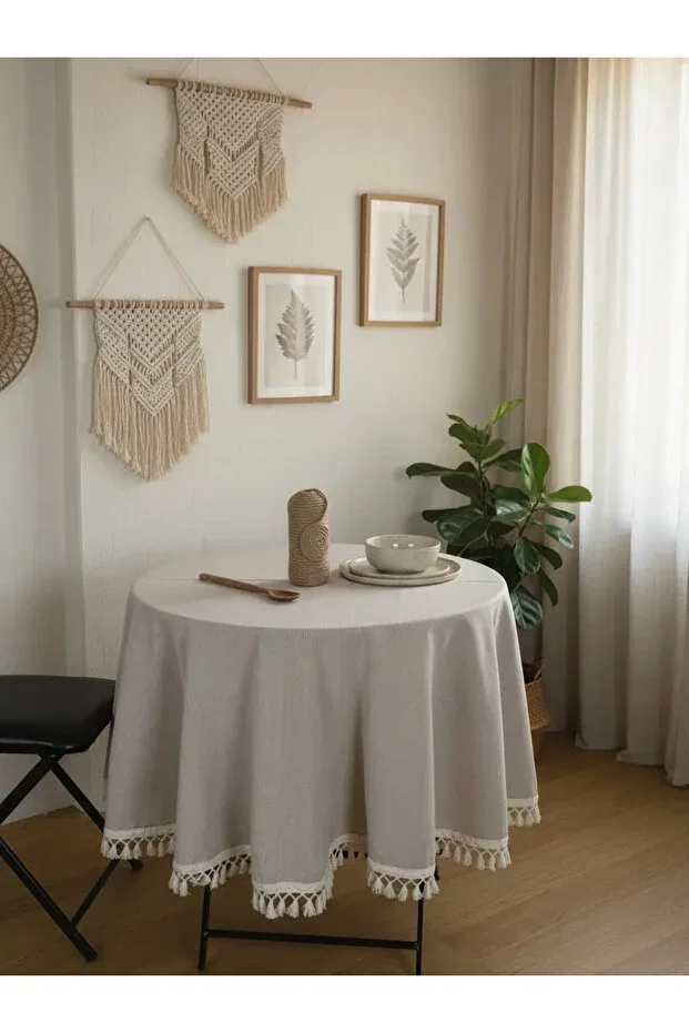 Bej Ham Ponponlu ROUND Tablecloth