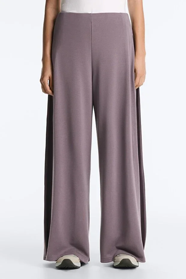 Oysho Wide-leg trousers with side pleats, modal, and a soft touch