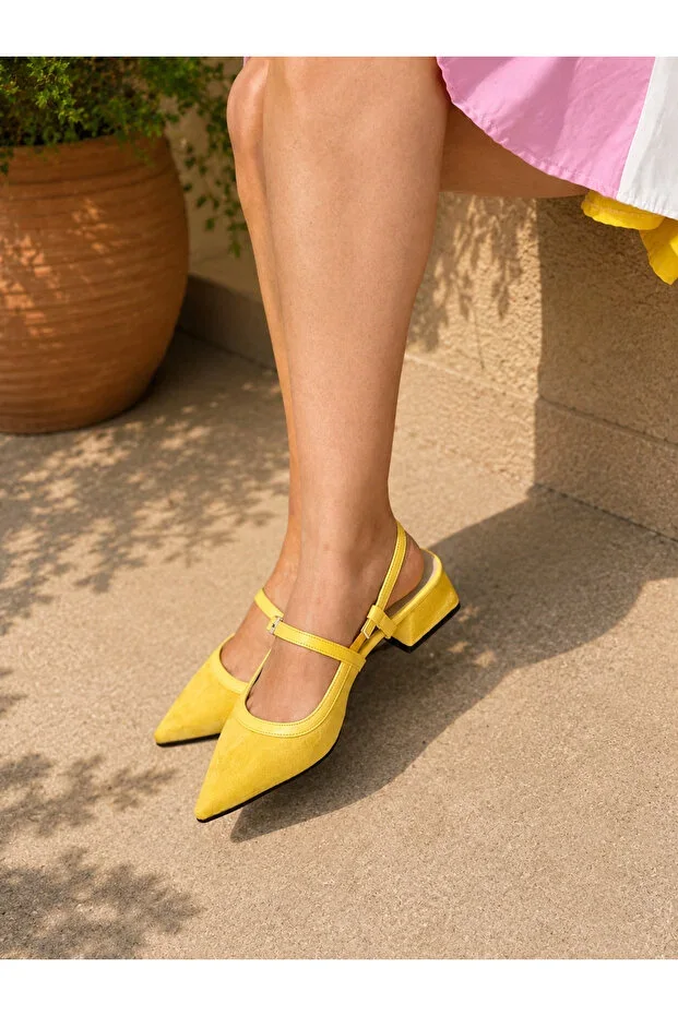 AMORE YELLOW SUEDE 3 CM LOW HEEL STRAP SANDAL SHOES