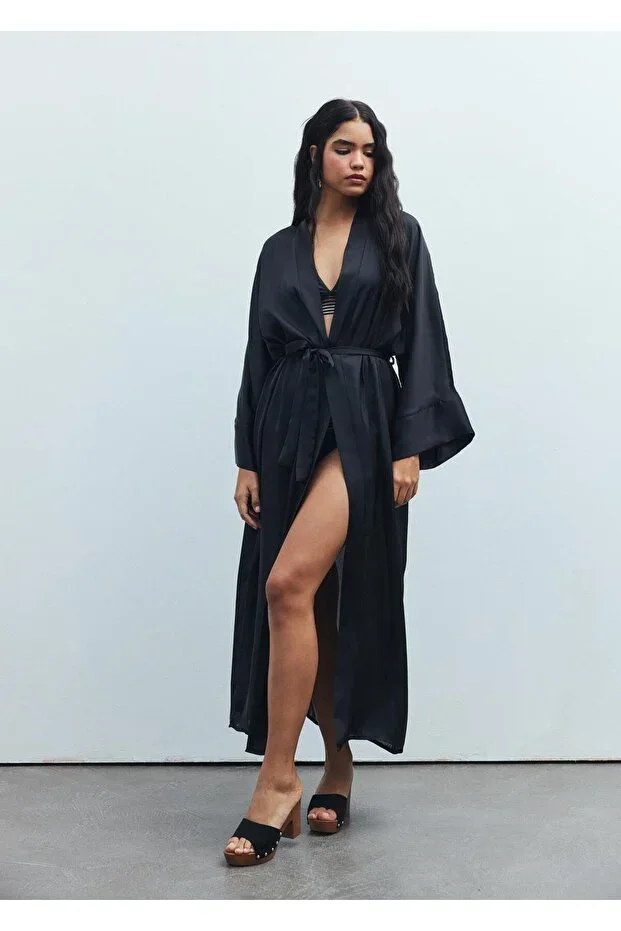 Frappant Black Long Satin Robe / Kimono