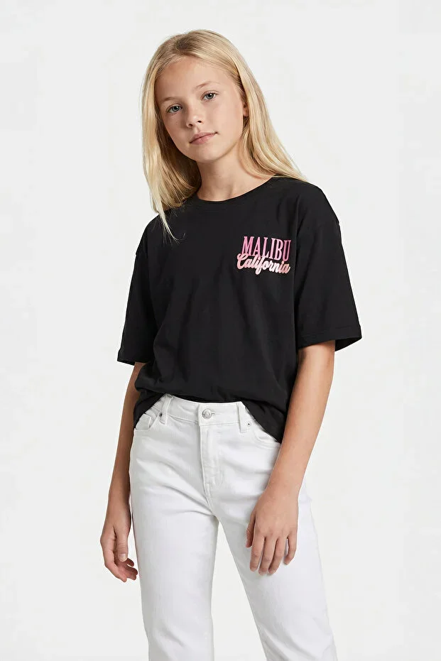 %100 Cotton Girl Malibu Print T-Shirt / With Different Color Options / Comfortable and Stylish Design