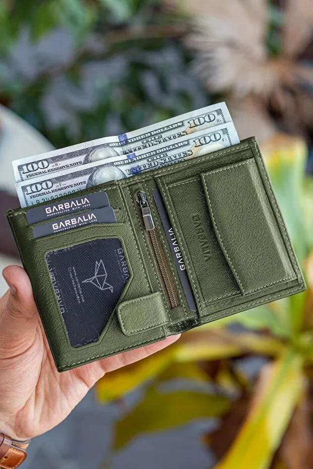 Dortmund Genuine Leather RFID Blocking Coin Compartment Green Men's Wallet