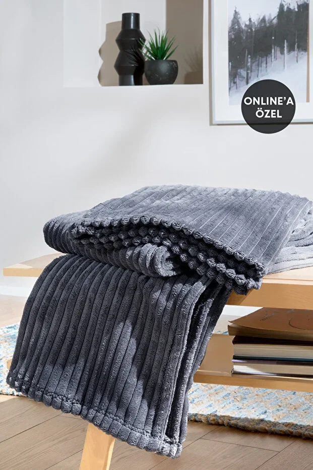 Holly Wellsoft Tv Blanket 140x190 Cm - Anthracite