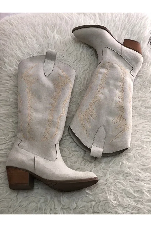 JANE SUEDE CREAM EMBROIDERED 5 CM HEEL COWBOY BOOT