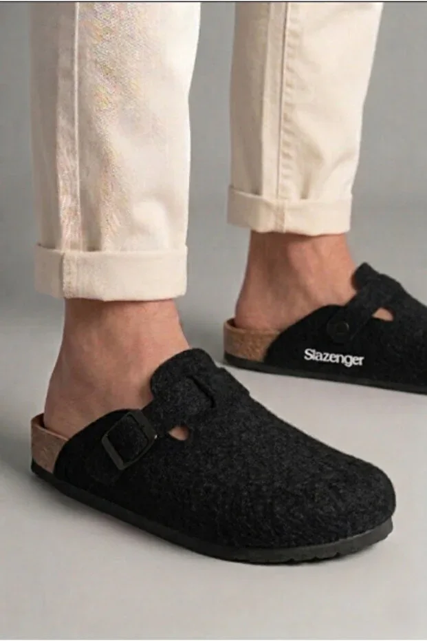 Leo In Felt Men Women Unisex House Slippers Black