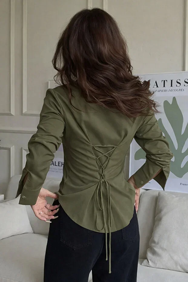 Kadın Şık Bel Oturtmalı ve Bağcık Detaylı Slim Fit Gömlek