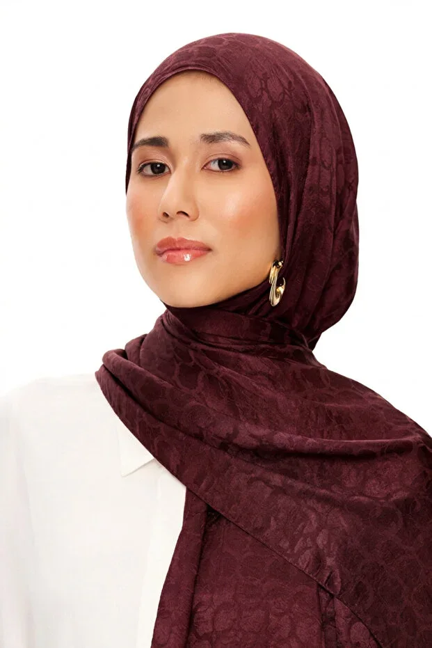 Perla Premium Jacquard Shawl Cherry