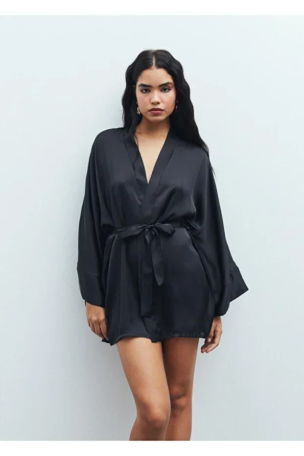 Fumée Black Short Satin Robe / Kimono