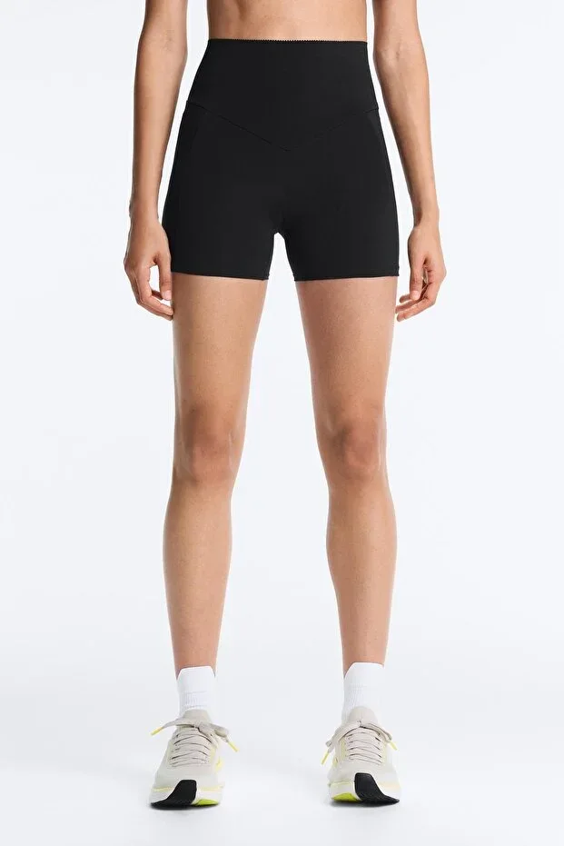 Oysho Compressive pocket high rise 10 cm hot pants