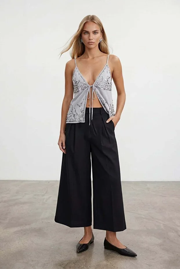 Women's Black Double Pocket Pleated Waist Lined Poplin Capri Pants Alc-X15518
