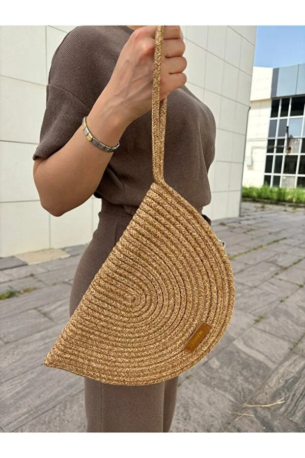 Moss Zippered Straw Jute Vegan Clutch Bag