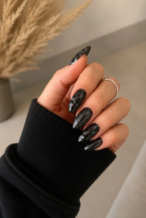 Leopard Print False Nail Set Long Almond Shape Glossy Nude Coffee Prosthetic Nails