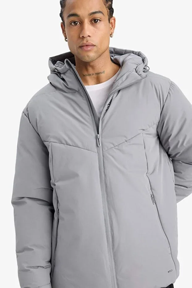 Water Repellent Regular Fit Hooded Zip-Up Windproof Jacket E9487AX25WN