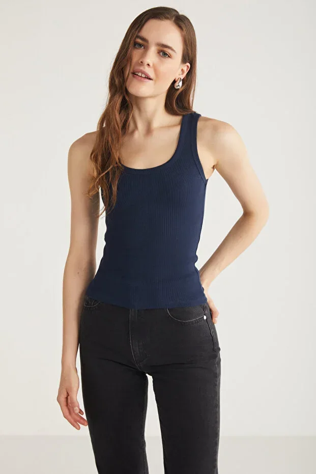 LILL'ESOL Women's Ribbed Look Thick Strap Basic Navy Blouse Tank Top