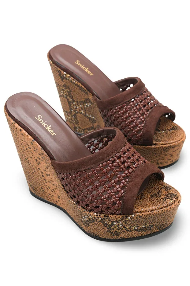 Brown Wedge Straw Surface Slippers Cute