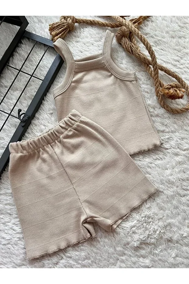BABY BEIGE CROP AND SHORTS SET