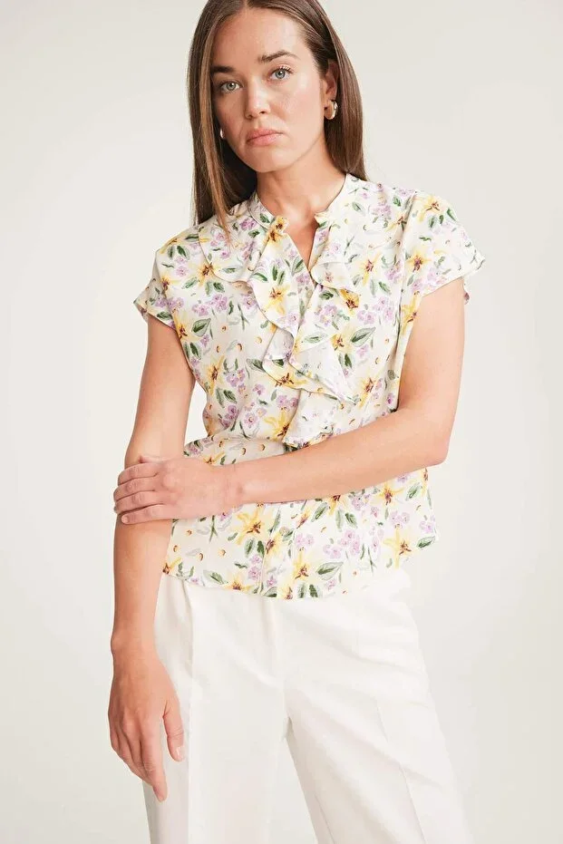 Defacto Regular Fit Square Neck Floral Short Sleeve Blouse F0995AX25SM