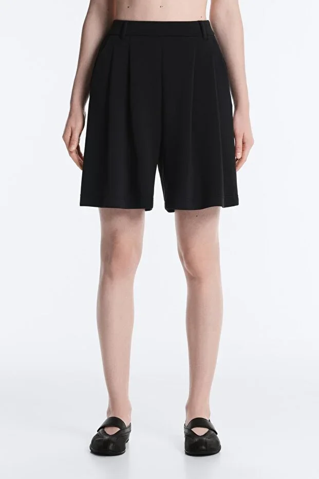 Oysho Soft-textured pleated modal bermuda