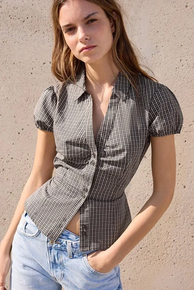 Bershka Short-sleeved poplin tie-front shirt