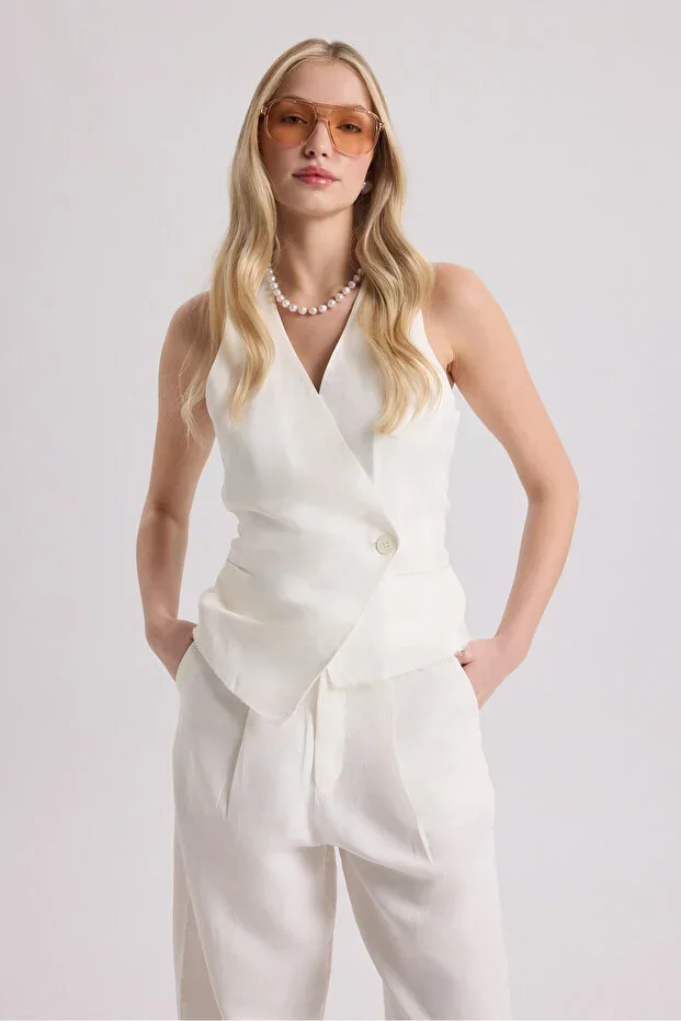 Nagmetah Back Windowed Ecru Vest Pants Set