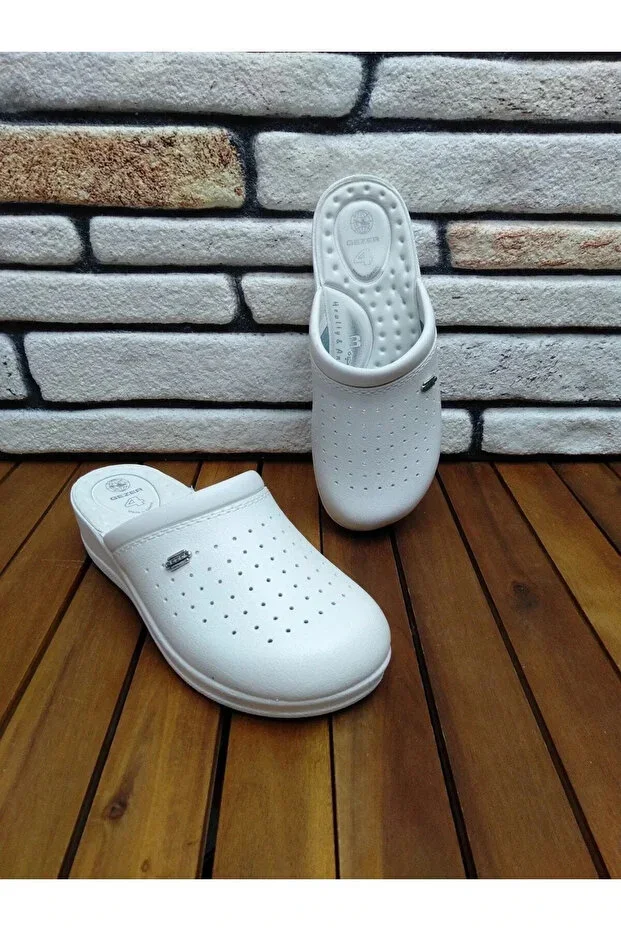 Unisex White Clog Work Hospital Nurse Doctor Slippers