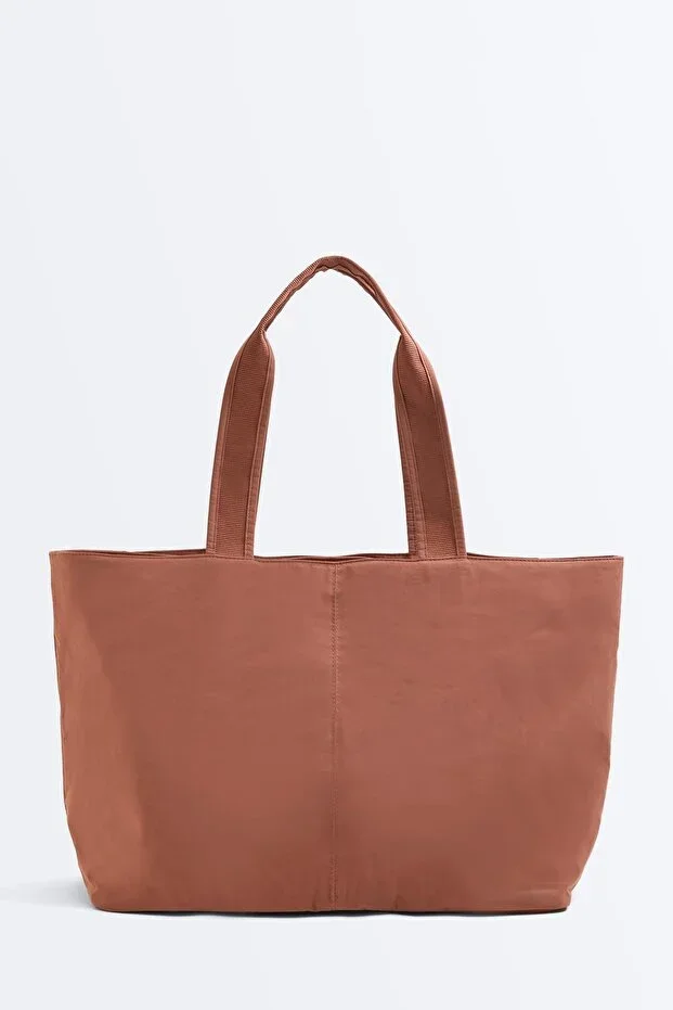 Soft shopper bag with zip