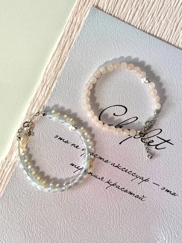 Novee Jewelry Bracelet Model