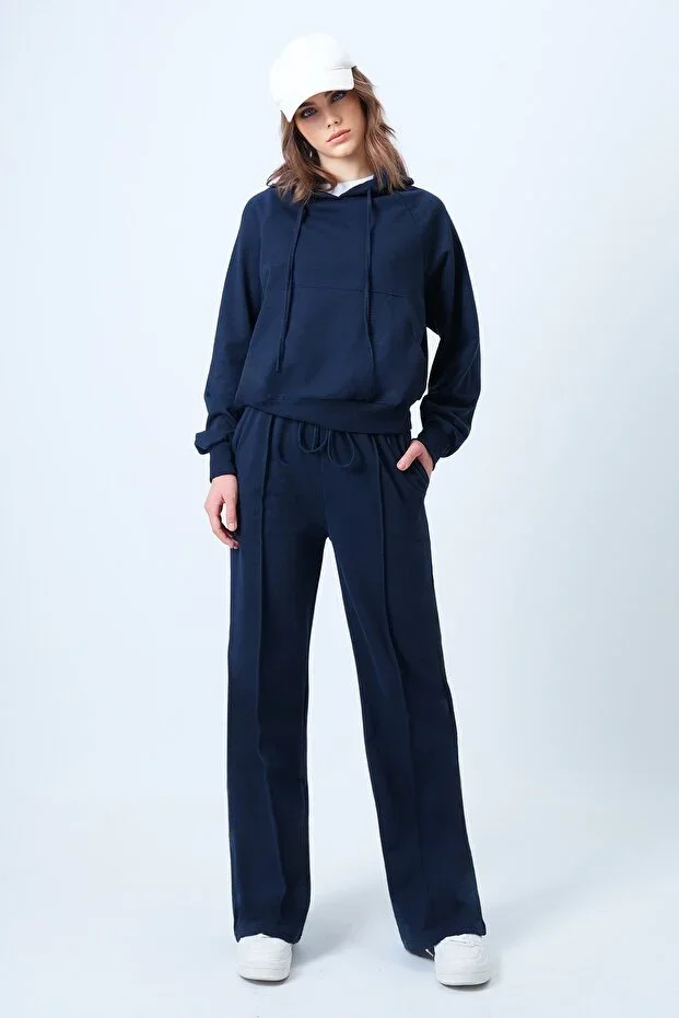 Women's Navy Blue Kangaroo Pocket Crop Sweatshirt And Elastic Waistband Relaxed Fit Pants Set ALC-X14609