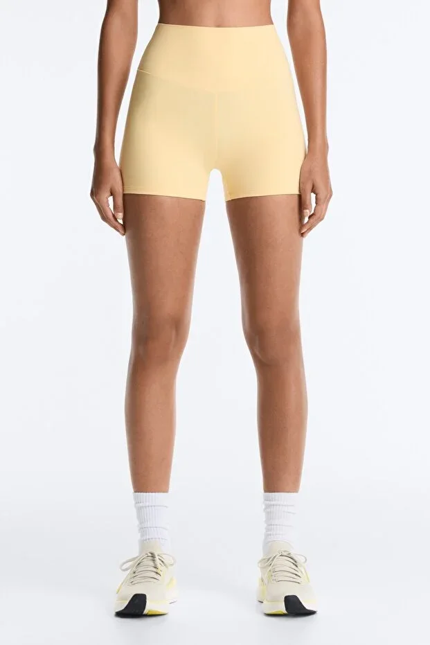 Oysho High rise Comfortlux 10 cm hot pant
