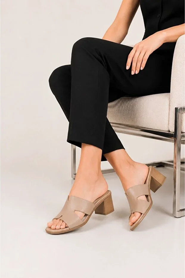 Women's Genuine Leather Mid Heel Stylish Casual Beige Open Toe Comfort Slippers