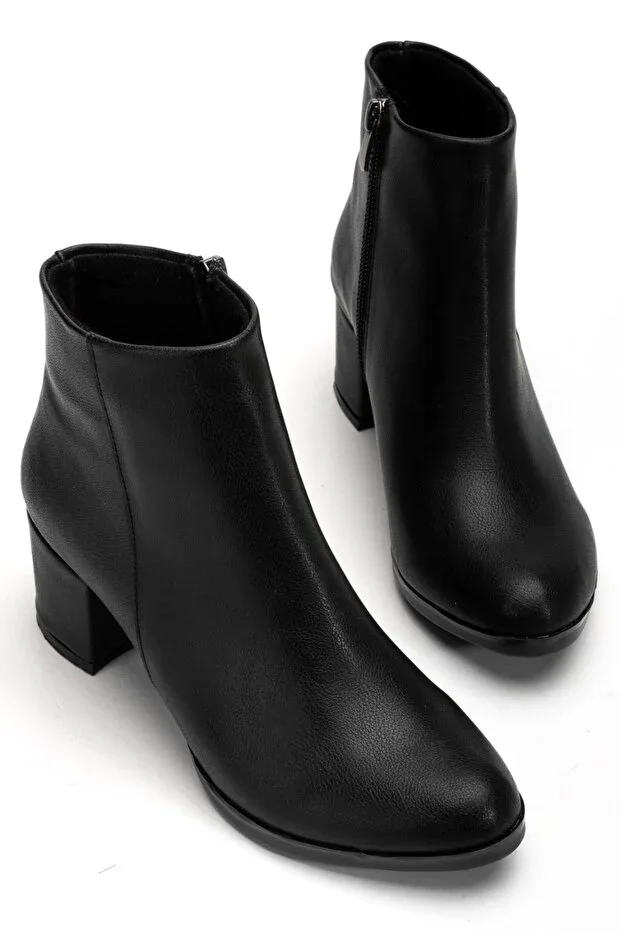 Black Leather Women's Heeled Flat Round Boot