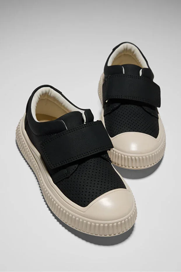 Children Unisex Black Velcro Comfortable Fit Sneaker