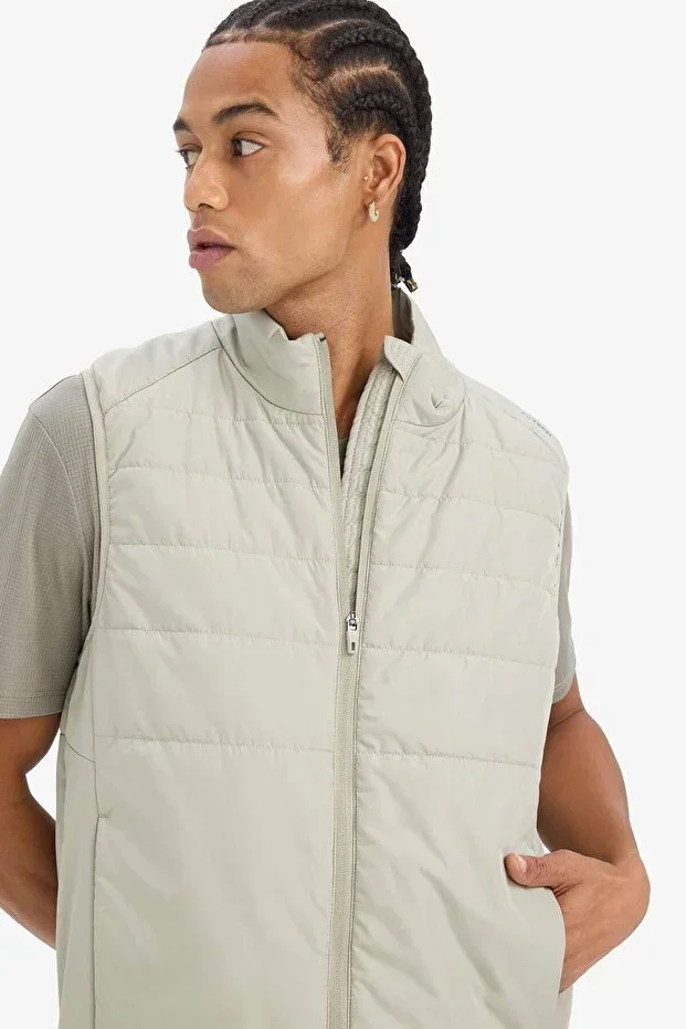 Water Repellent Windproof Regular Fit Zip Pocket Vest D6177AX25SP