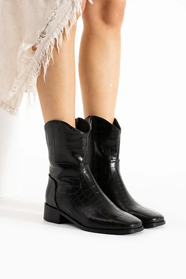 ELİSHA BUTİK Clara Black Croco Almond Toe Croco Pattern Thick Heel Women's Ankle Boot