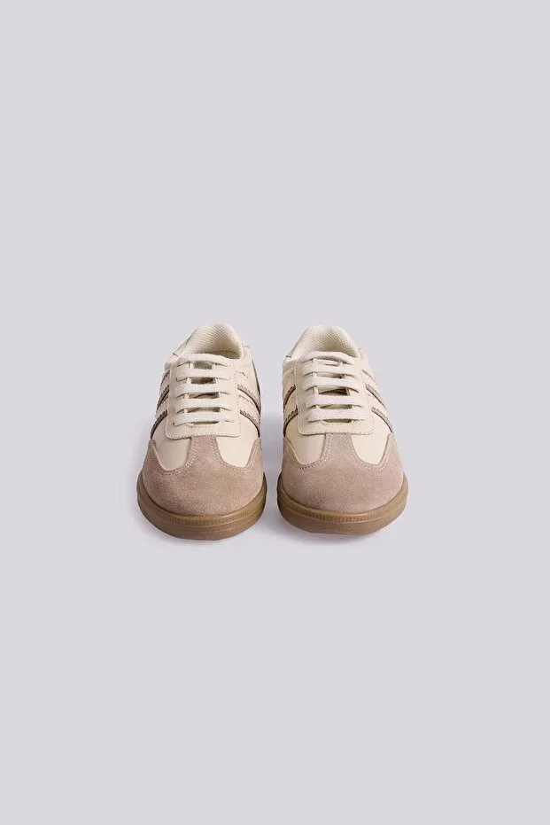 BG Store Boys White Shoes