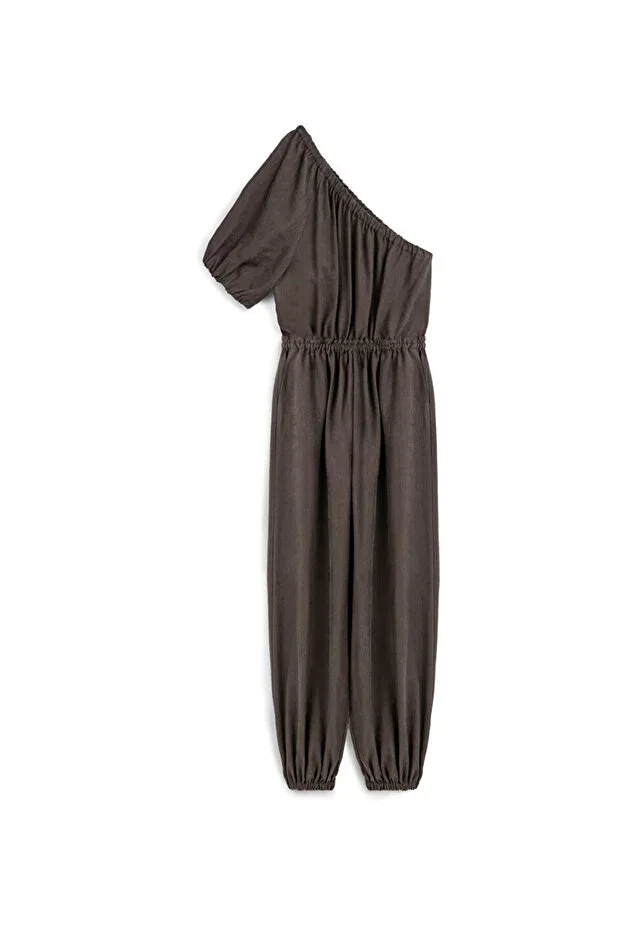 ASYMMETRIC SLEEVE JUMPSUIT