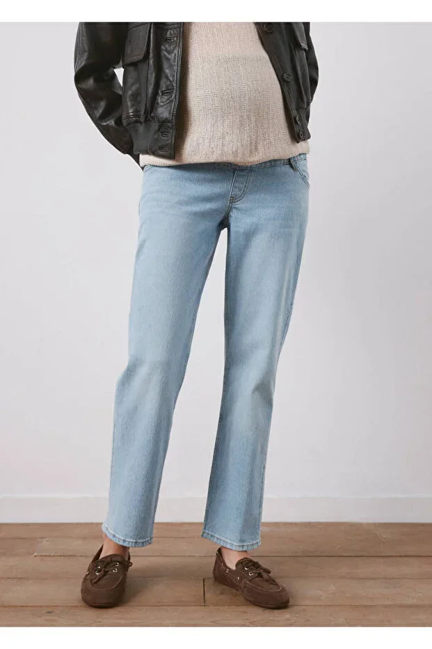 Straight cut maternity jeans