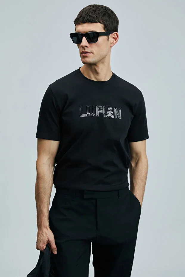 Think Modern Graphic T-Shirt Black